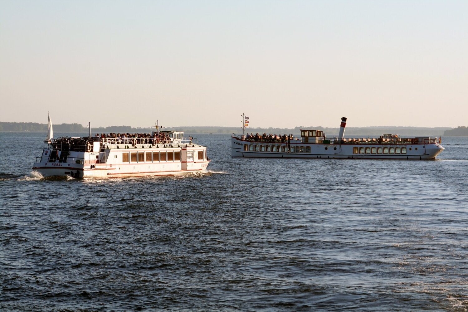 Ab/ an Röbel "Große Müritzrundfahrten" von 16:00 bis 18:50 Uhr