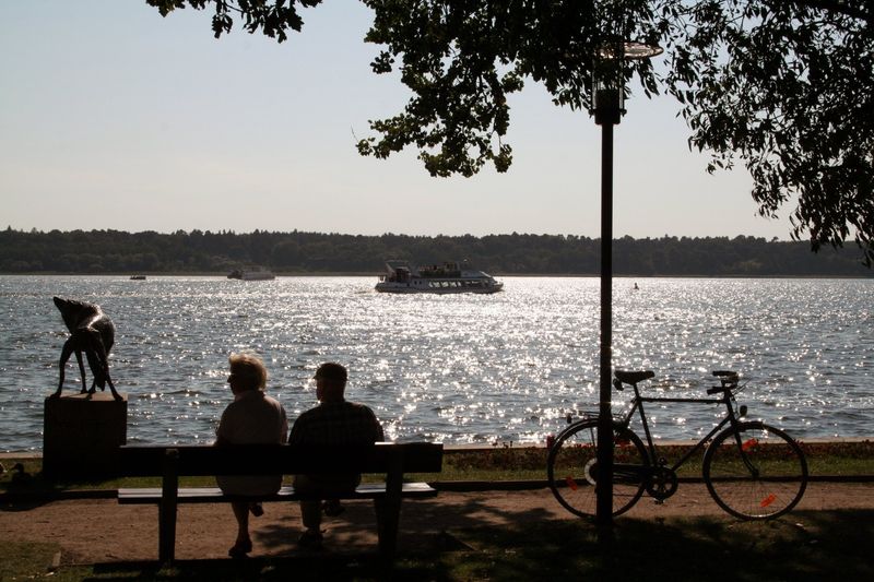 Ab/an Röbel "Große Müritzrundfahrt" von 10:55 - 16:50 Uhr, inkl. ca. 1,5 Std. Landgang in Waren (Müritz)