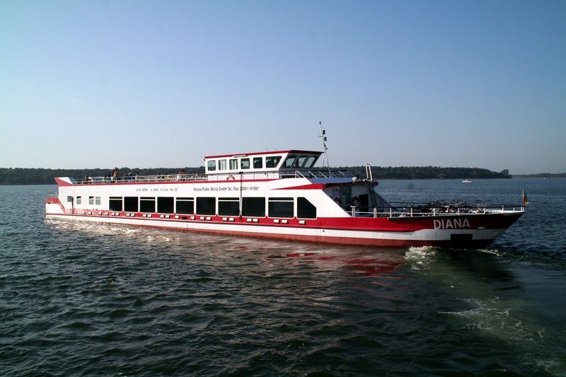 Ab/an Klink Müritz "Große Müritzrundfahrt" von 09:55 bis 13:30 Uhr.