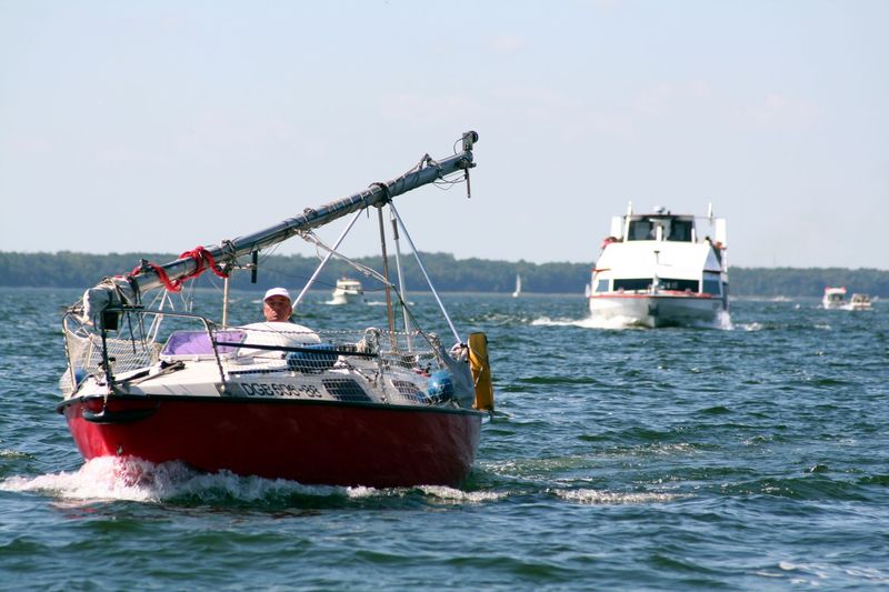 ab/an Waren Stadthafen " 3 Seen- & Kanalfahrt mit Müritzausfahrt" von 13:30 - 15:30 Uhr