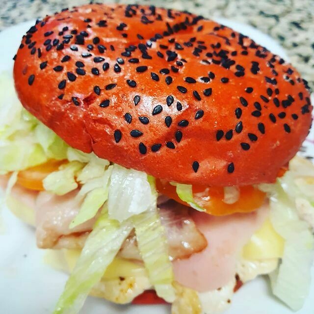 Hamburguesa Pollo( 1, 3, 7, 11 )