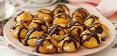 Profiteroles ( 1, 3, 7 )