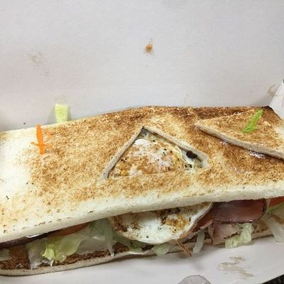 Tostas y canoas