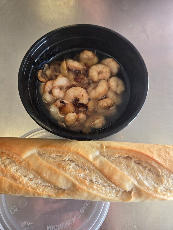 Gambas al Ajillo (3, 4 )