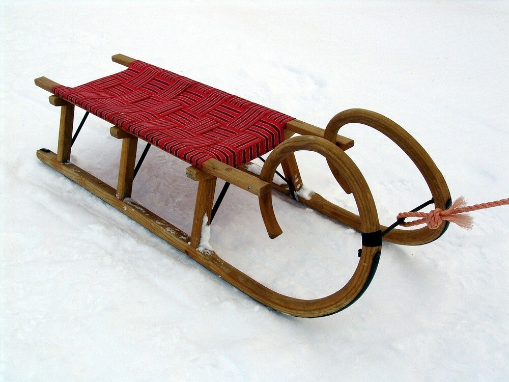 Holzschlitten