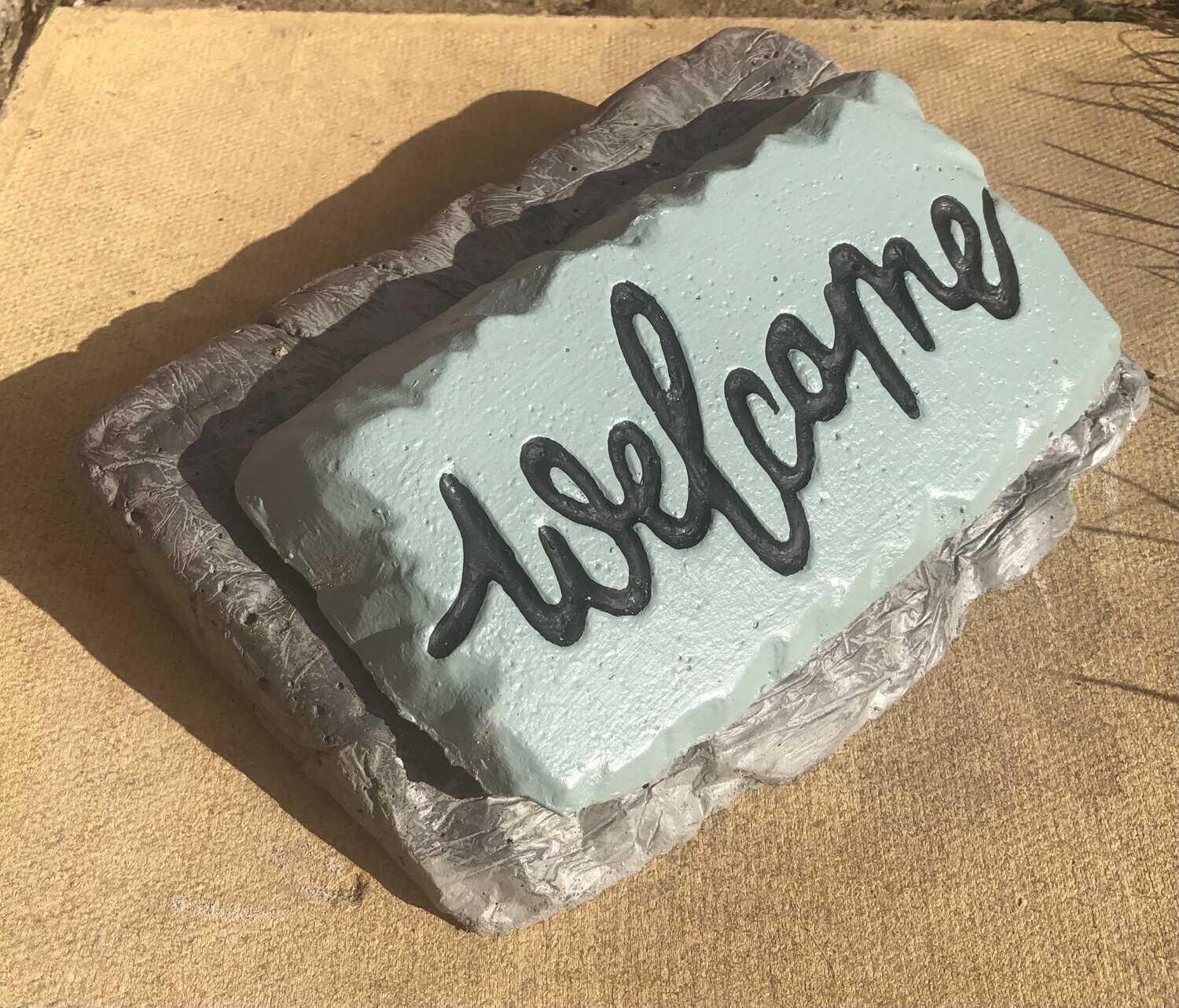 Welcome Sign Garden Ornaments (Concrete)