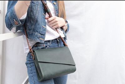 Bye003 Messenger Bag