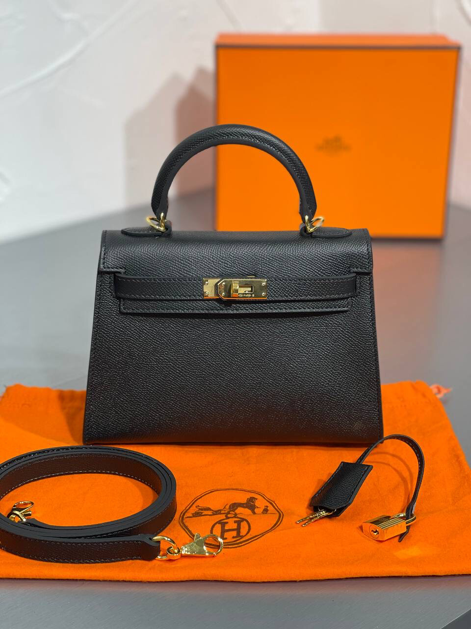 Kelly 22 Epsom Leather ( Gold Hardwer)