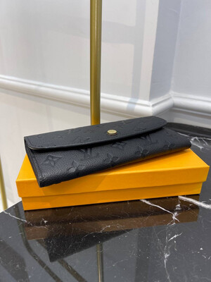 Emilie Wallet