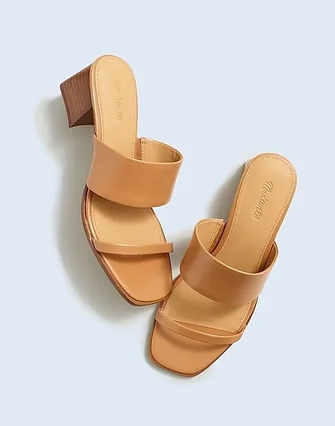 Mule Nude