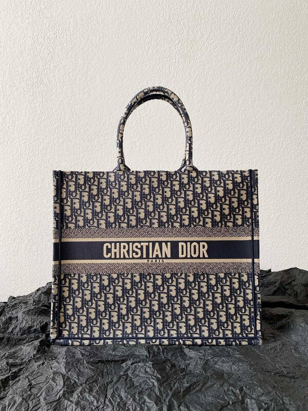 Book tote