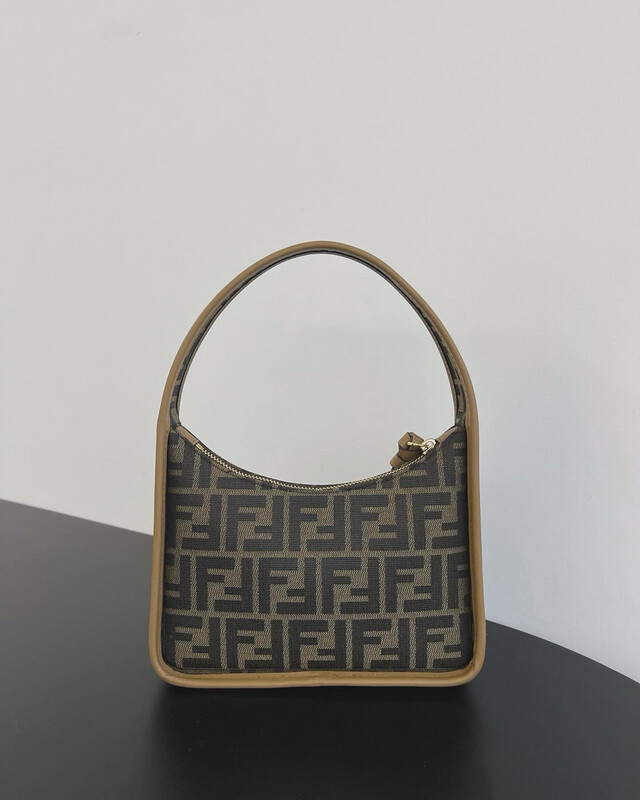 Mini Fendessence