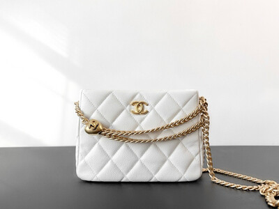 23P Heart Adjustable Chain Small Tote Bag 