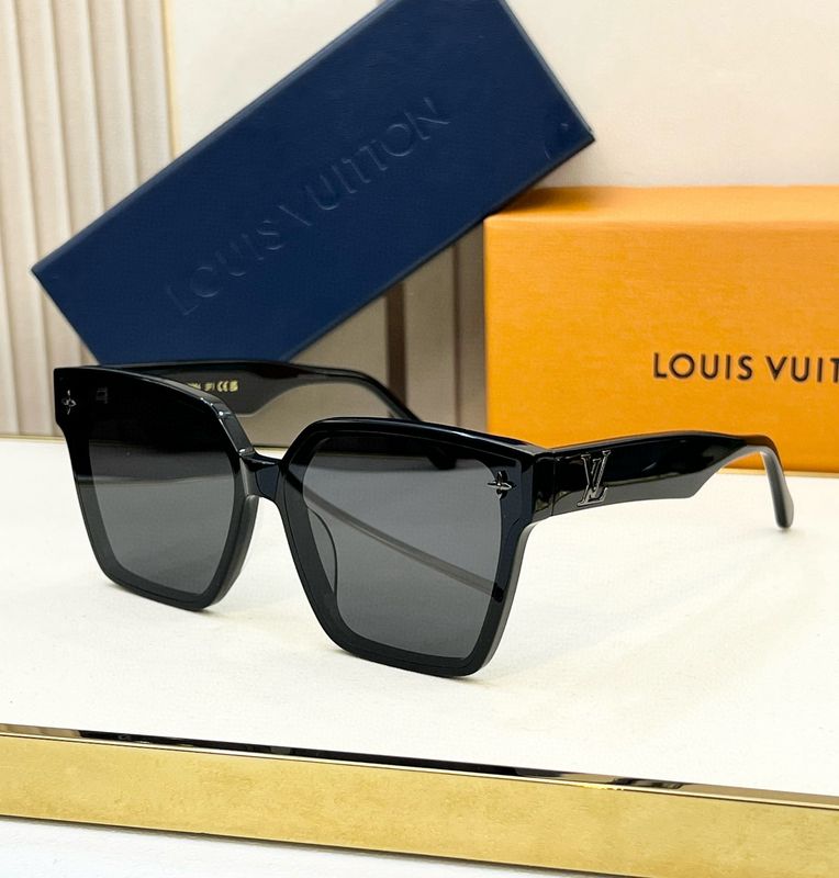 Sunglases