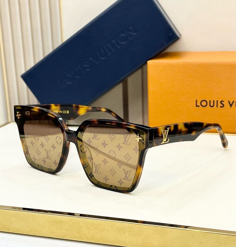 Sunglases