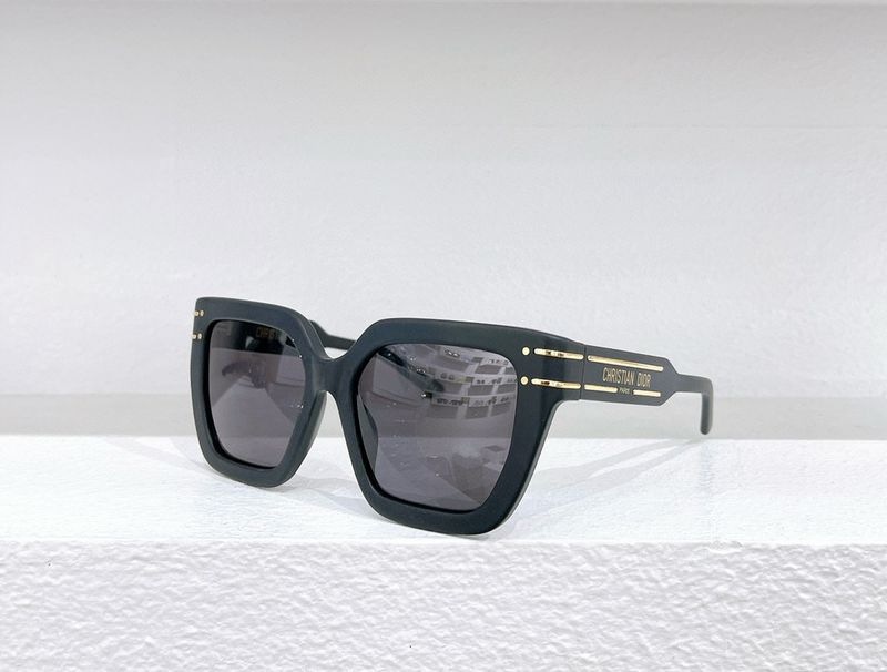 Sunglases