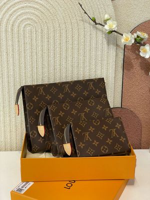 Pouch Set