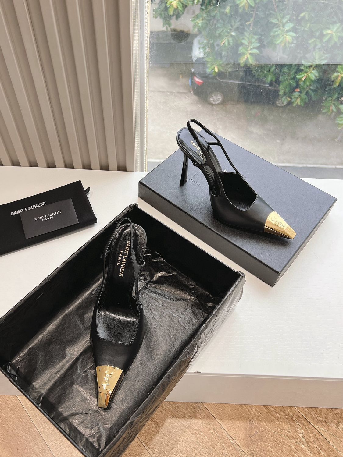 SNL Heels