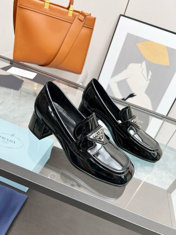SNL Loafer