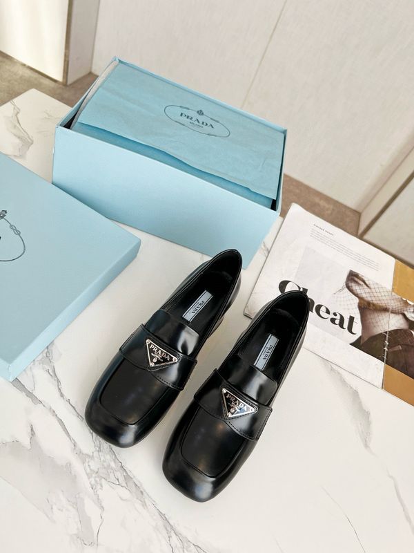 SNL Loafer