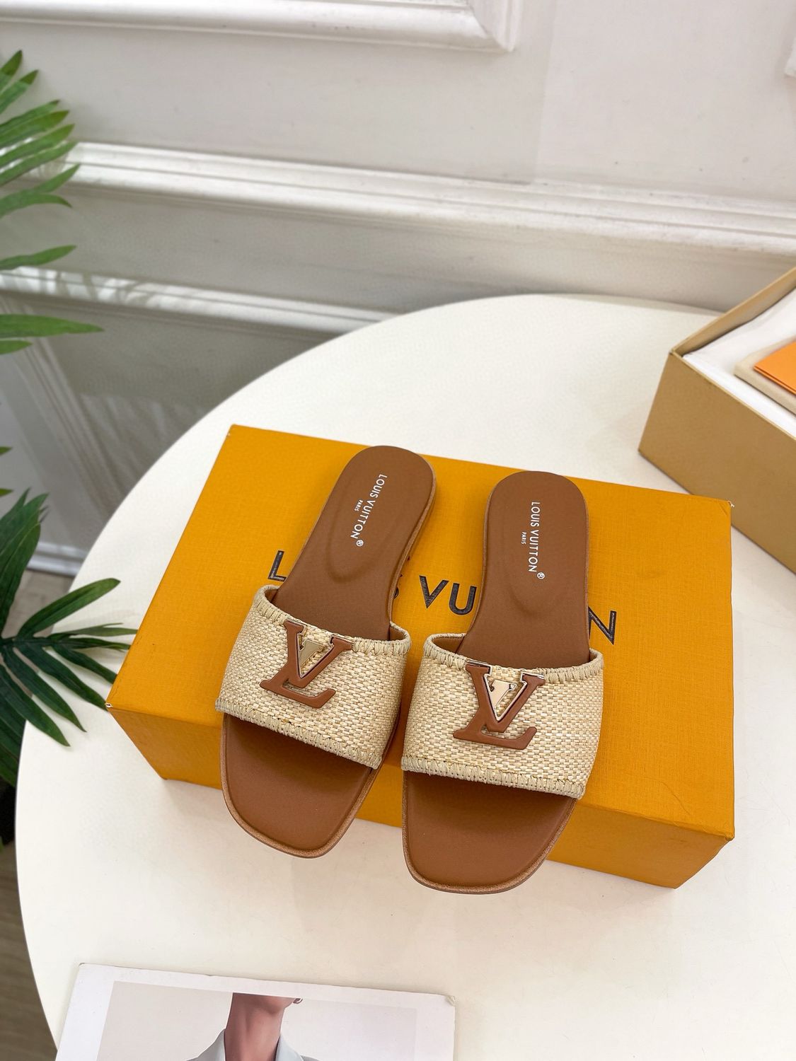 L-V Slides