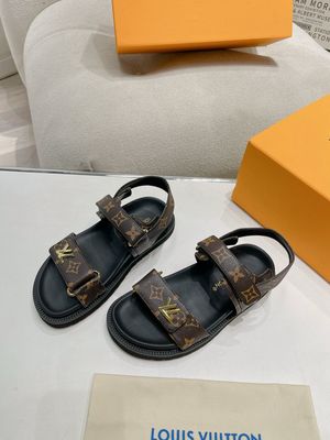 L-V Sandals