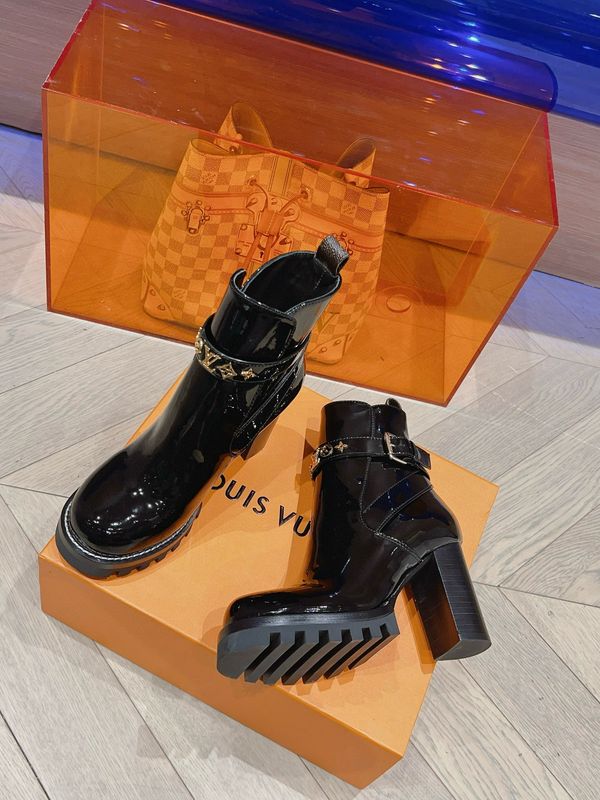 L-V Boots