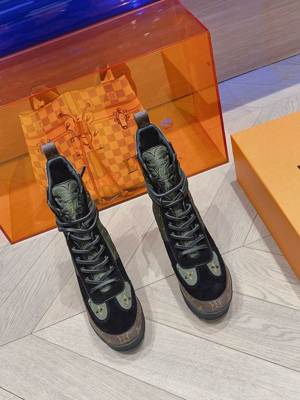 L-V Boots