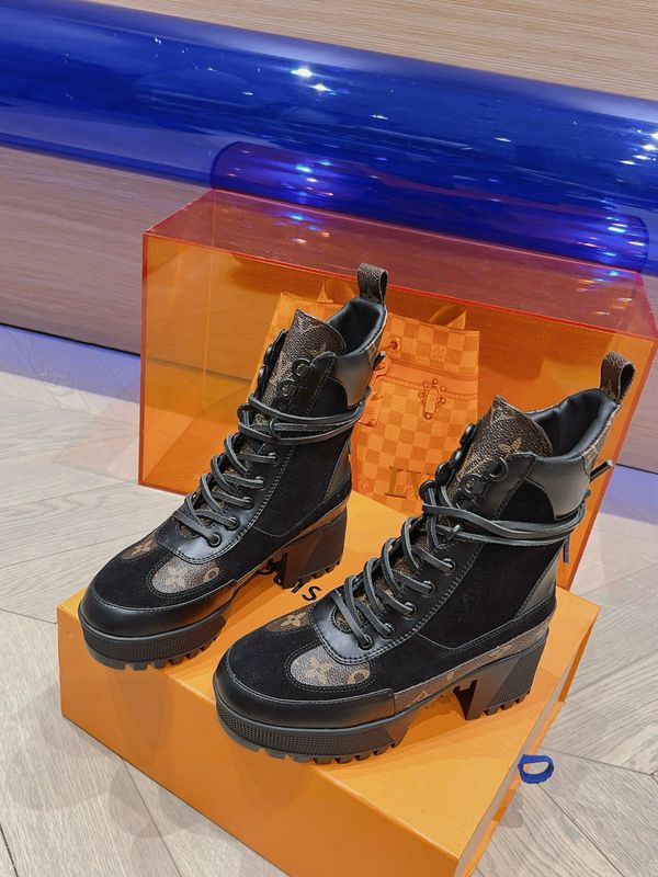 L-V Boots