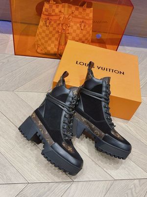 L-V Boots