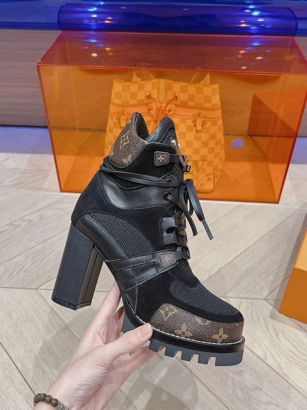 L-V Boots