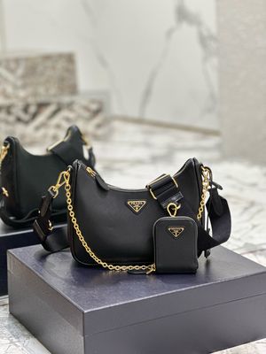 Re-Edition 2005 Saffiano Leather Bag