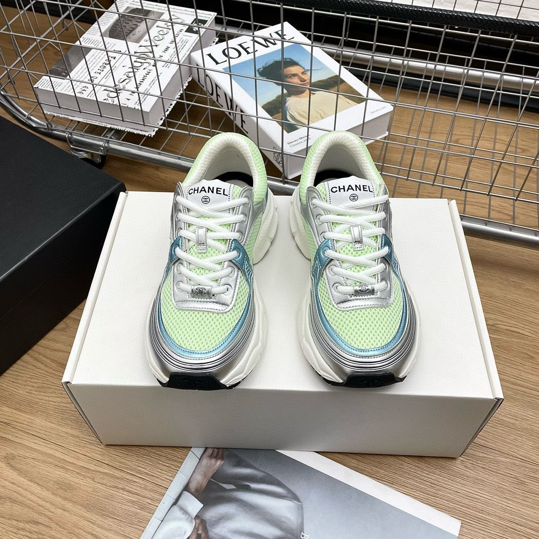 CNL Sneakers
