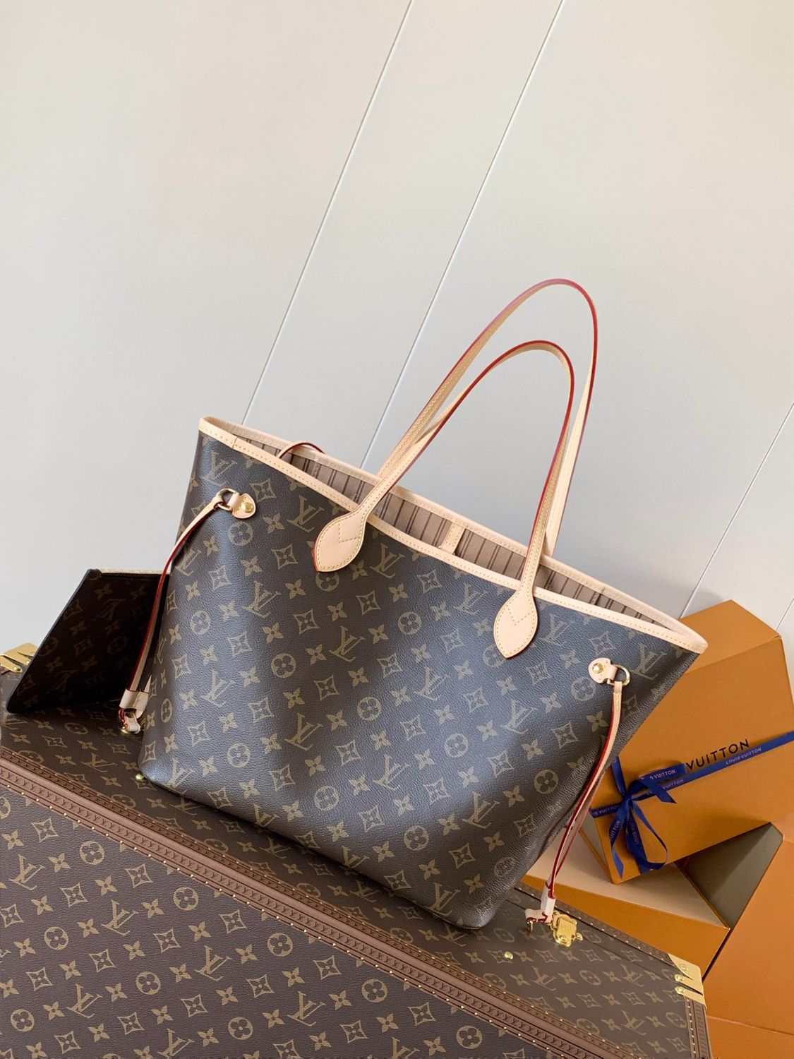 Neverfull MM Size