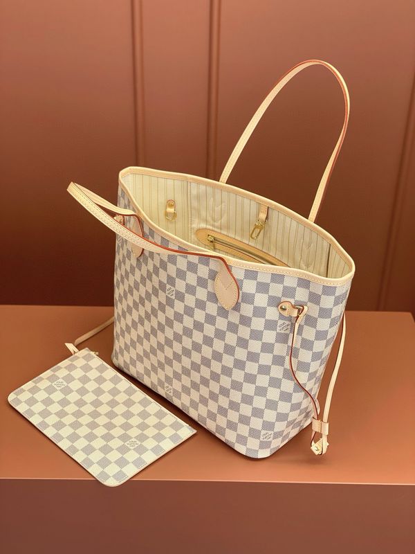 Neverfull MM Size
