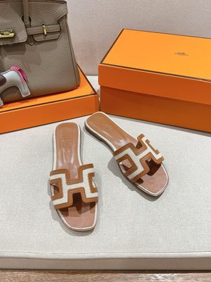 HR Sandals