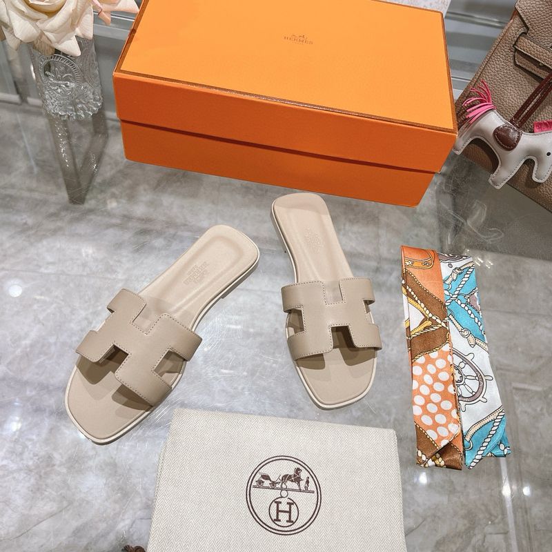HR Sandals Calfskin Leather