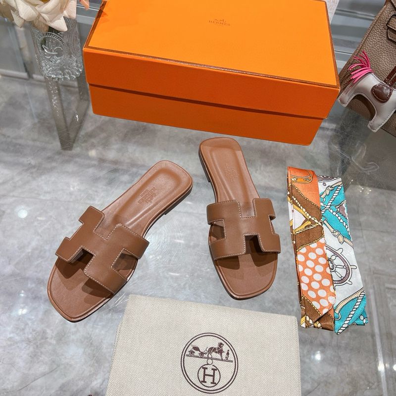 HR Sandals Calfskin Leather