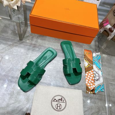 HR Sandals Calfskin Leather