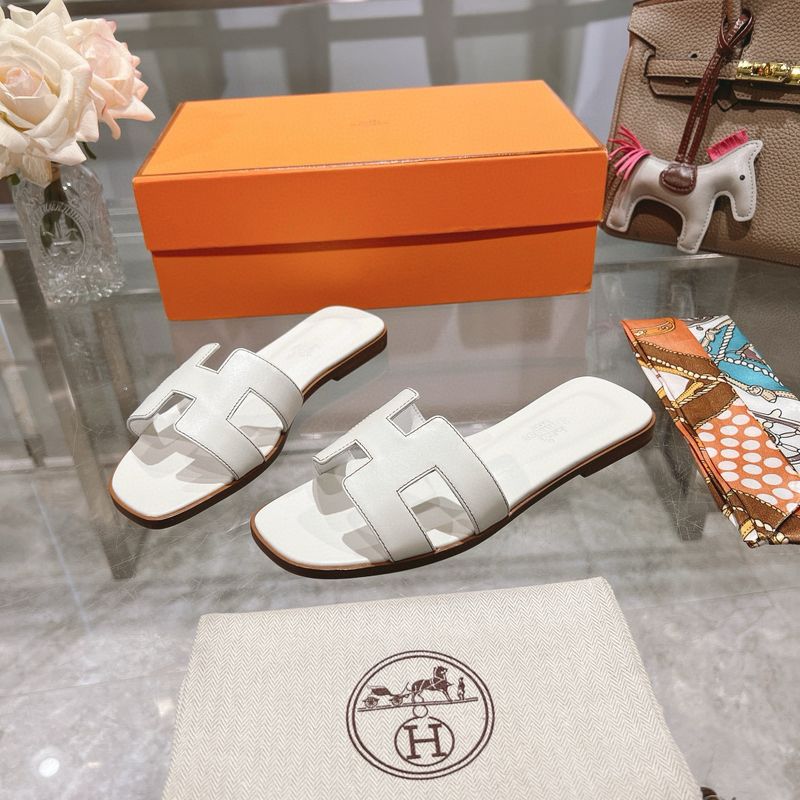 HR Sandals Calfskin Leather