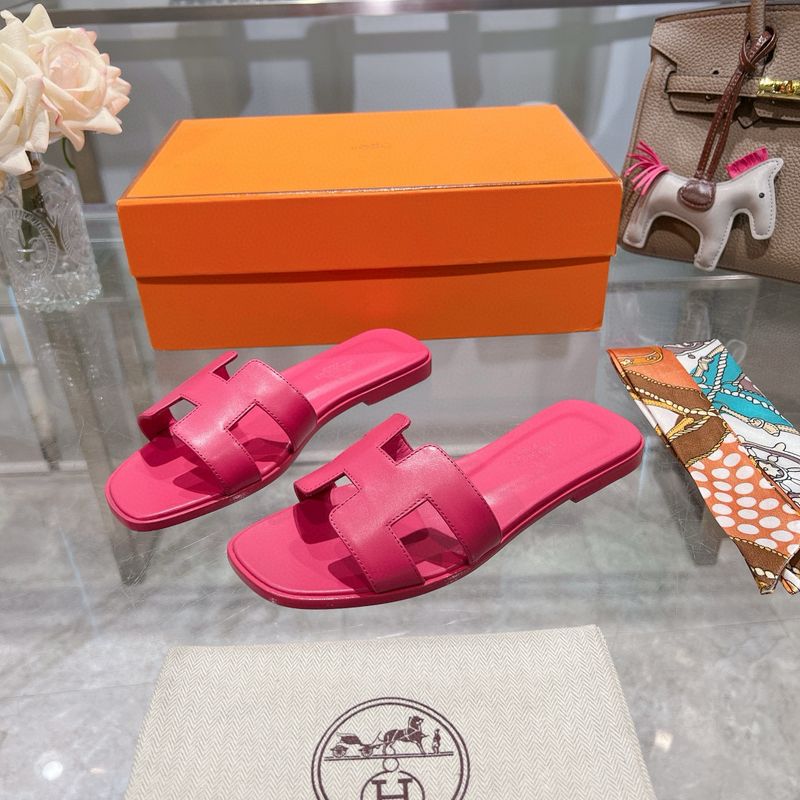 HR Sandals Calfskin Leather