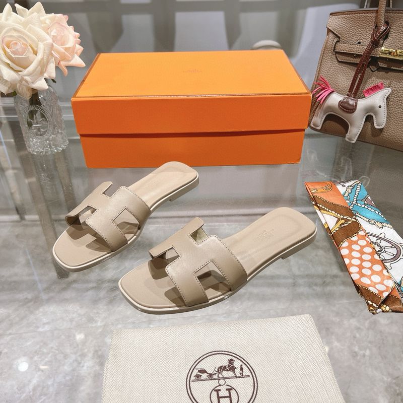 HR Sandals Calfskin Leather
