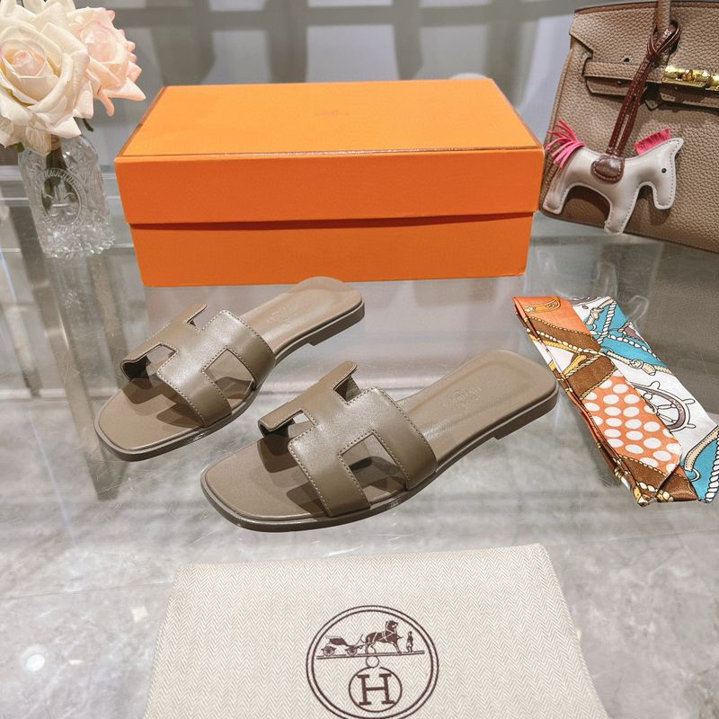 HR Sandals Calfskin Leather