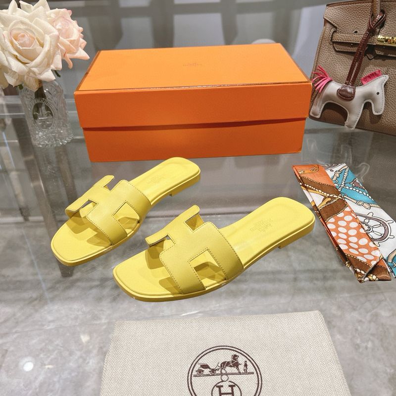 HR Sandals Calfskin Leather