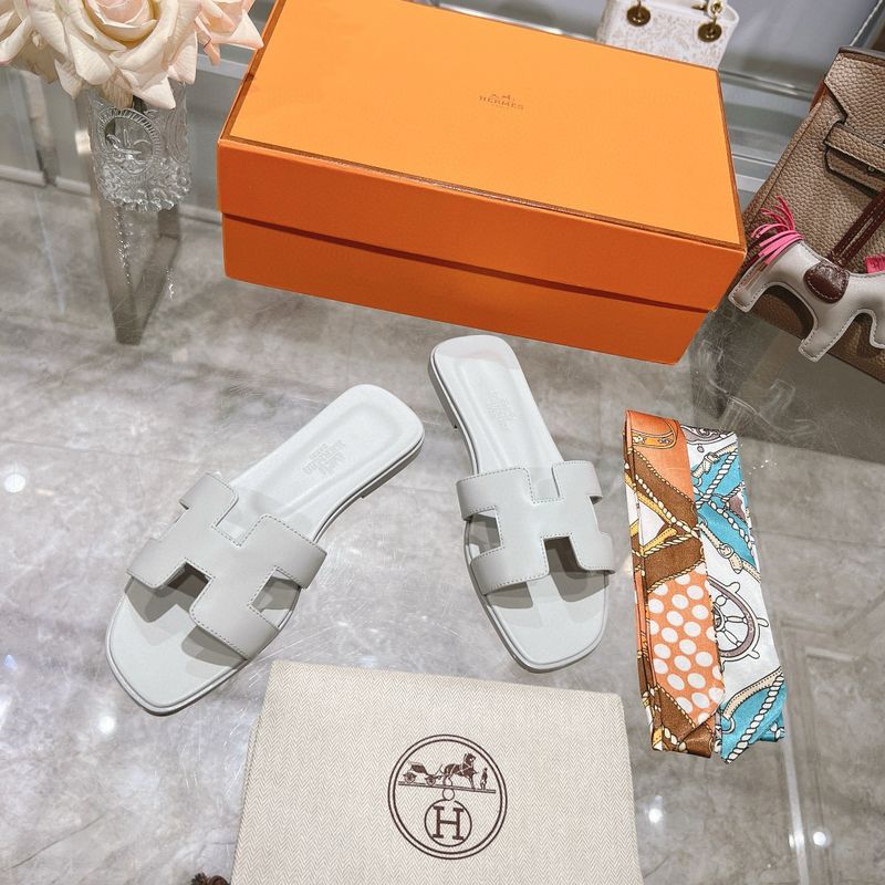 HR Sandals Calfskin Leather
