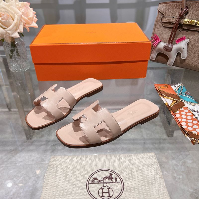 HR Sandals Calfskin Leather