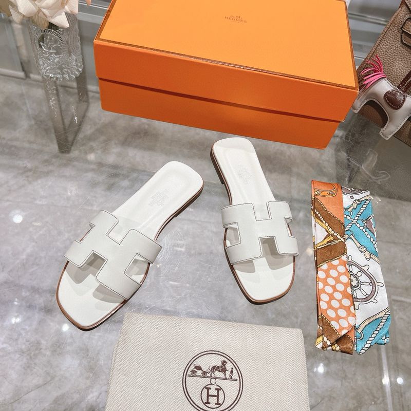 HR Sandals Calfskin Leather
