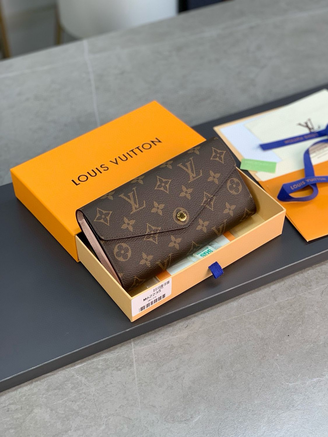 L-V Wallet