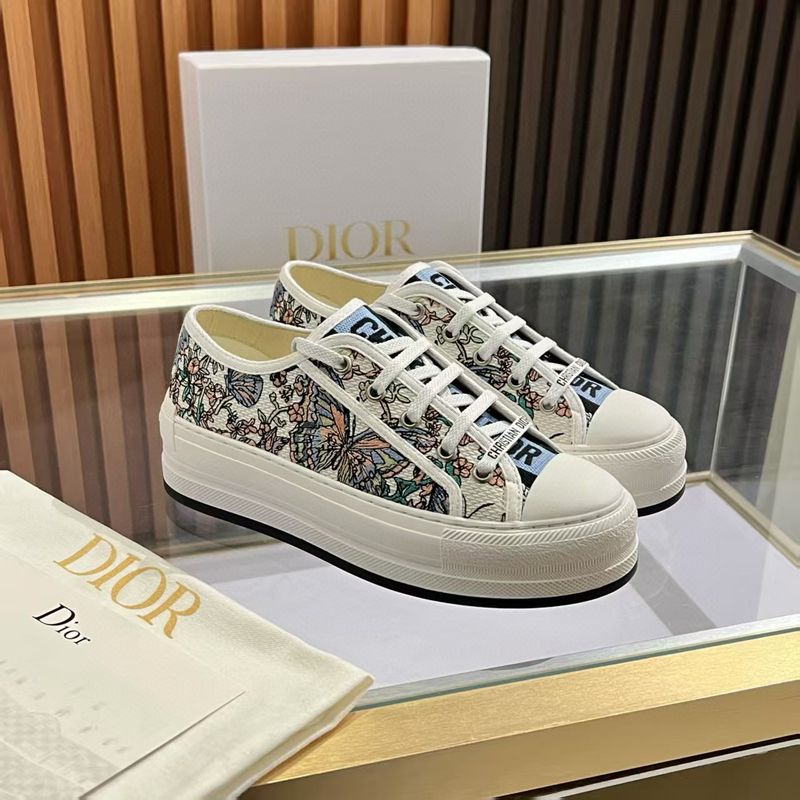 CD Sneakers