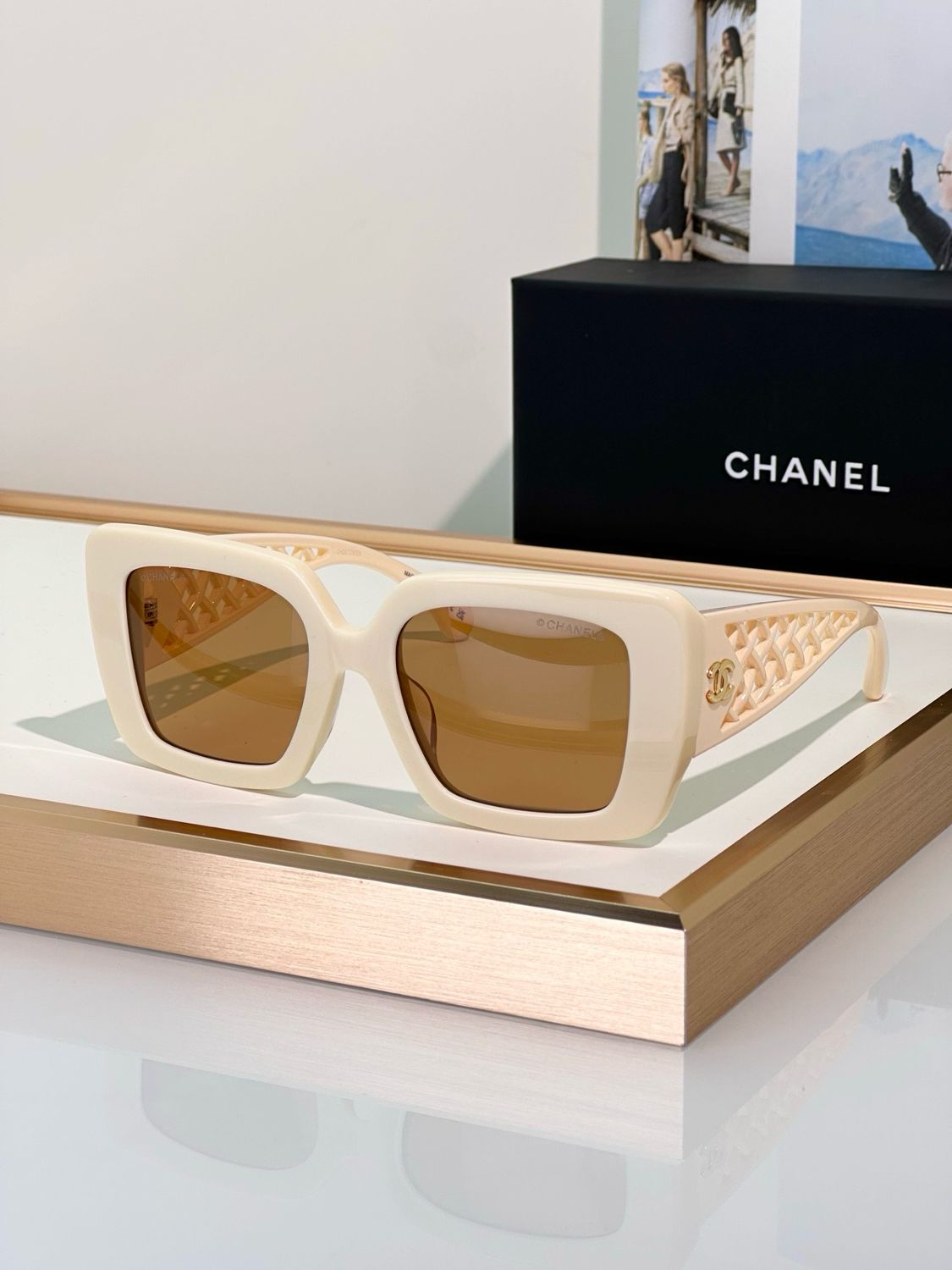 Sunglases